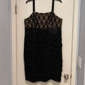 Jessica Howard evening/prom gown size 18w